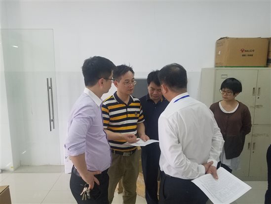 c:usersadministratordesktop广西商贸新闻稿汽车维修实训室验收80403_111901.jpg
